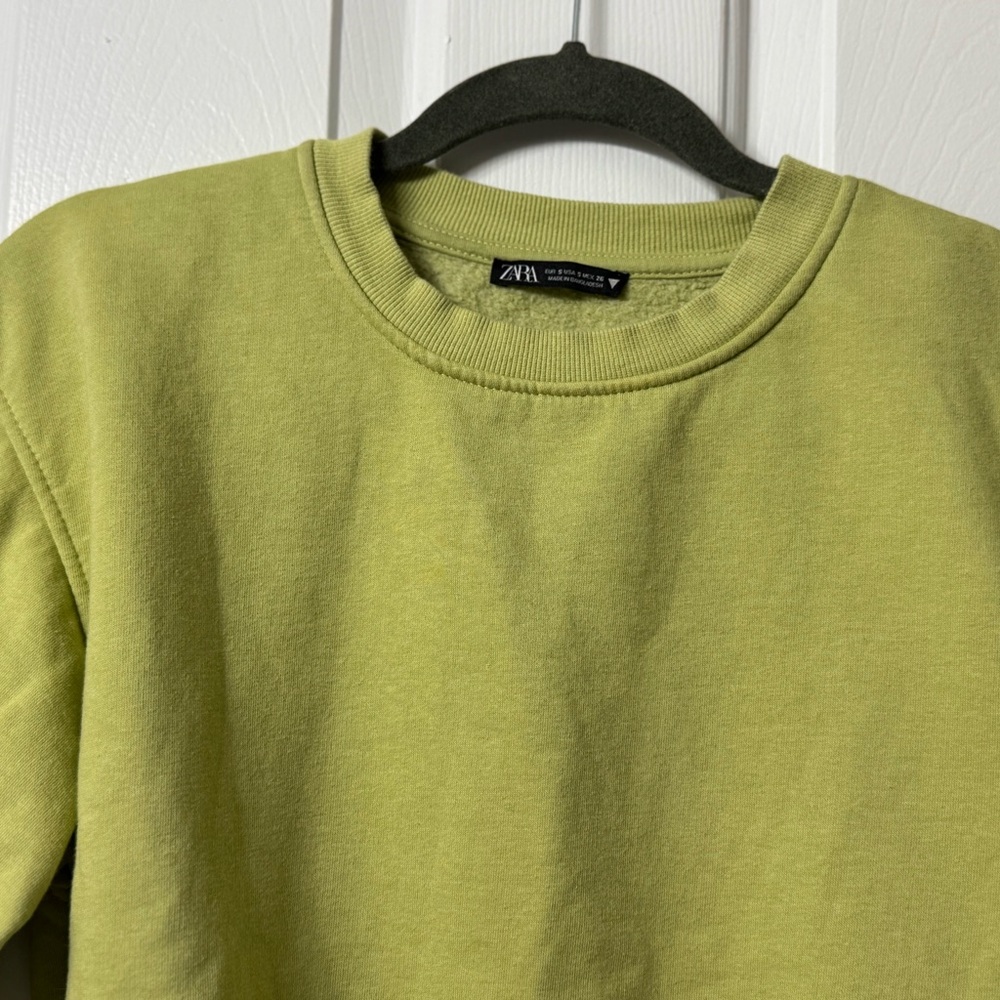Zara sweatshirt, S, cropped, celery green, long sleeves sleeves NWOT - Picture 4 of 8